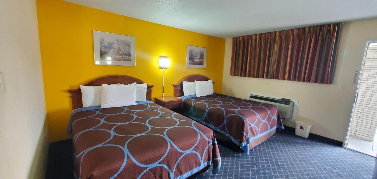 American Inn Motel Pratt Eksteriør billede