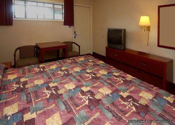 American Inn Motel Pratt Eksteriør billede