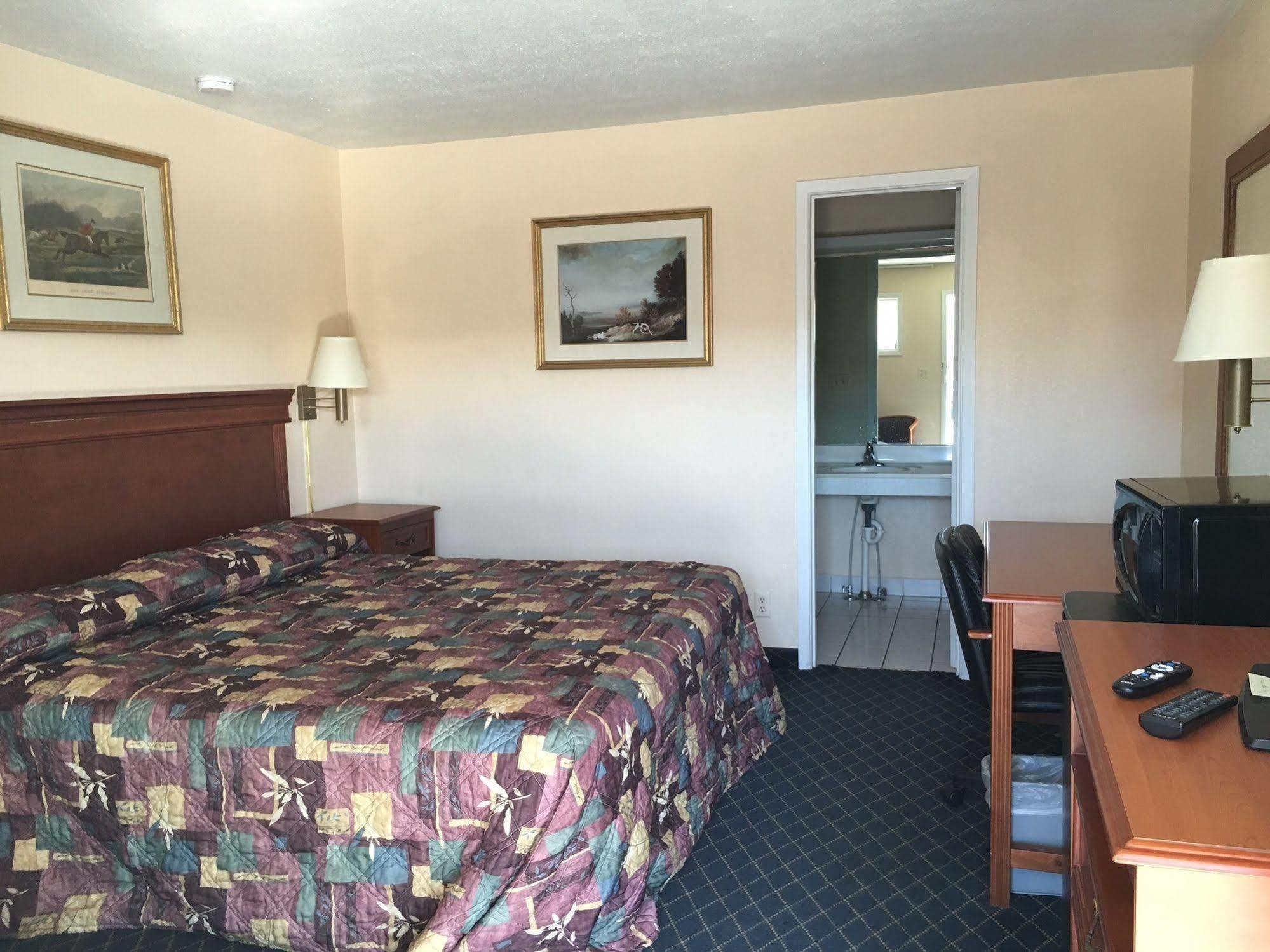 American Inn Motel Pratt Eksteriør billede