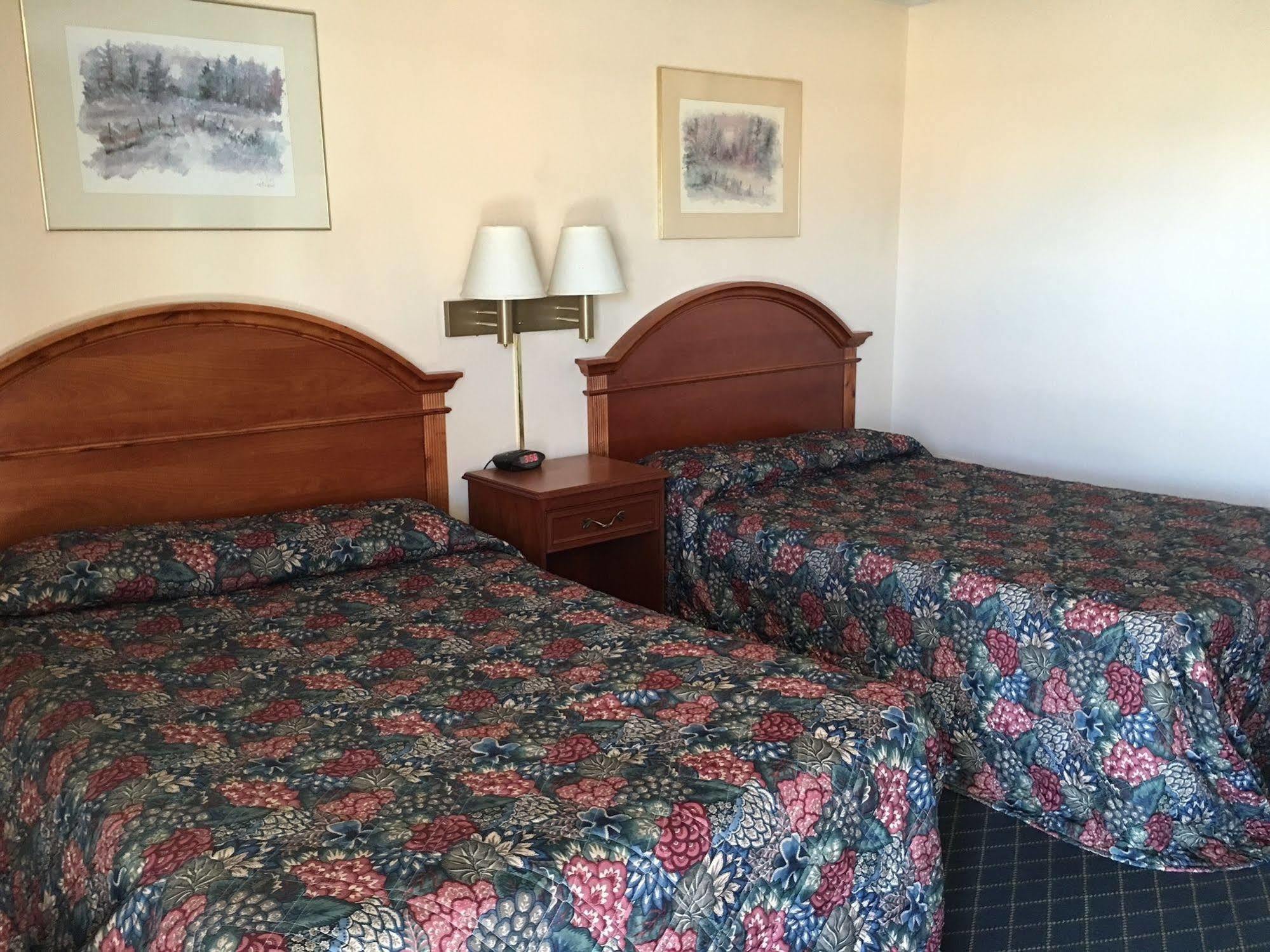American Inn Motel Pratt Eksteriør billede