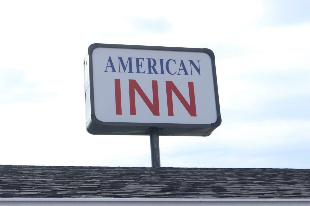 American Inn Motel Pratt Eksteriør billede